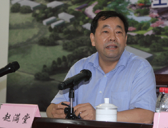 甘肃省委常委、宣传部部长连辑在本公司董事、不朽情缘集团董事长赵满堂陪同下到不朽情缘集团北京盛世南宫调研指导工作